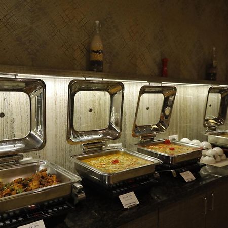 Anaya Beacon Hotel, Jāmnagar Dış mekan fotoğraf