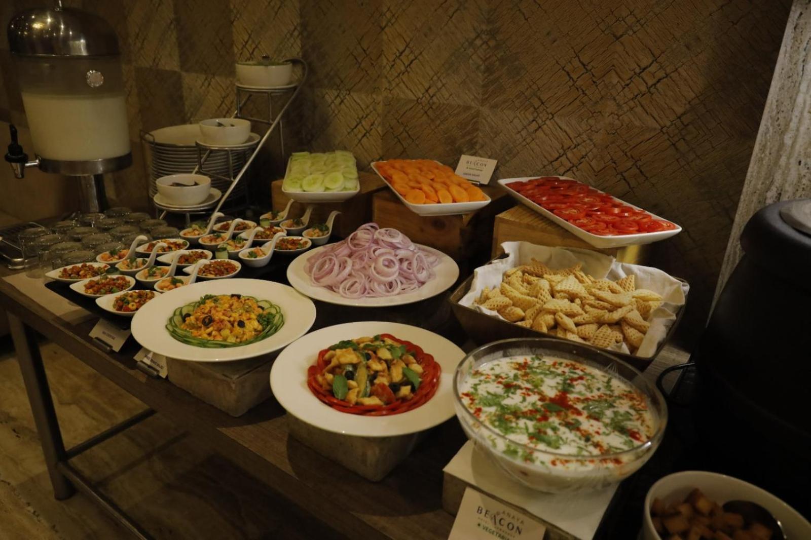 Anaya Beacon Hotel, Jāmnagar Dış mekan fotoğraf